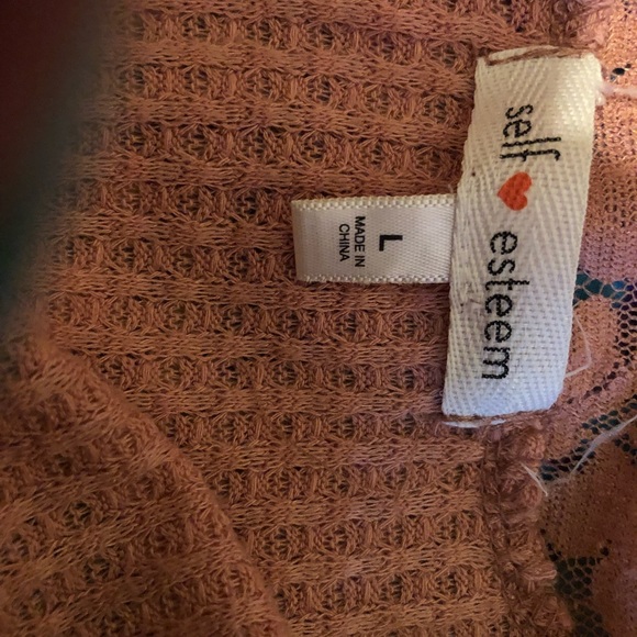 Cute off shoulder long sleeve top - Picture 3 of 3